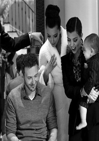 Kardashian’lardan yeni yıl kartı