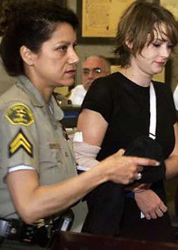 Utandıran skandallar Utandıran skandallar