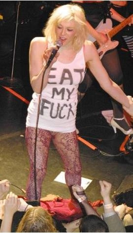 Dünyanın en kötü giyinen kadını