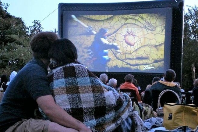 Açıkhava sinemasını deneyin