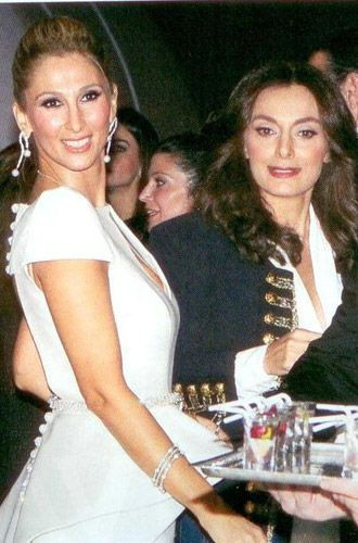 Aylin Tahircioğlu dostlarını ağırladı Aylin Tahircioğlu dostlarını ağırladı