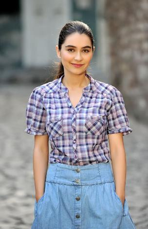 İffet dizisi kadrosundan fotoğraflar