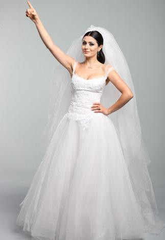 İffet dizisi kadrosundan fotoğraflar