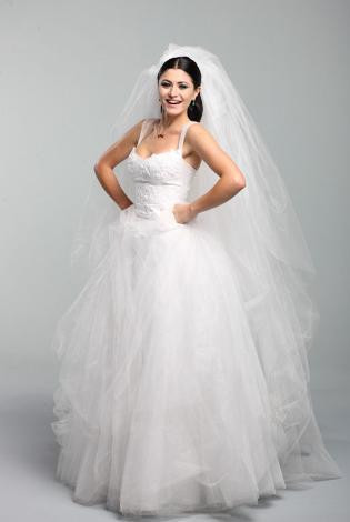 İffet dizisi kadrosundan fotoğraflar