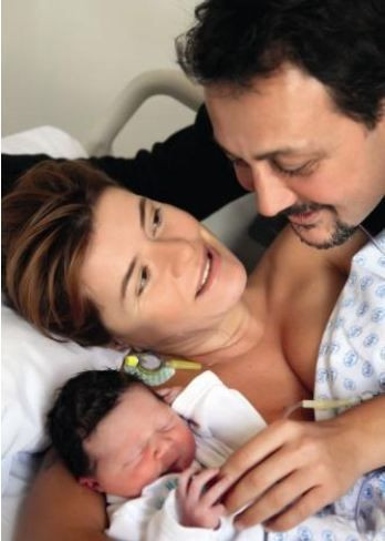 Tolgahan  Sayışman ve Almeda Abazinin kızlarından fotoğraf geldi  İlk buluşma...