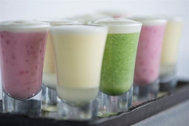 Harley Pasternak’ın verdiği smoothie tariflerini uygulama önerisi şöyle: Harley Pasternak’ın verdiği smoothie tariflerini uygulama önerisi şöyle:
