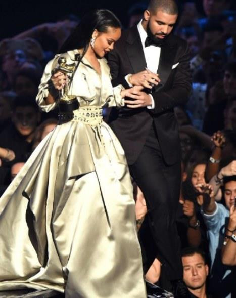 2-EN İYİ ERKEK KLİP