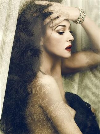Monica Belluci Vanity Fair kapağında