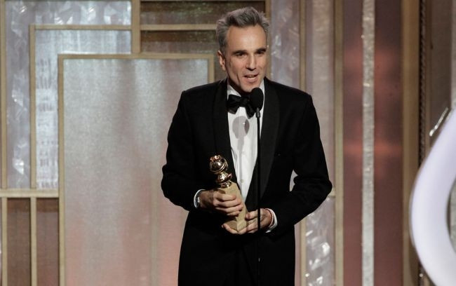 Spielbergin 7 dalda aday gösterilen Lincoln filmi, gecede büyük düşkırıklığı yaşadı. 12 dalda Oscara da aday gösterilen film, sadece Daniel Day-Lewise En İyi Erkek Oyuncu Spielbergin 7 dalda aday gösterilen Lincoln filmi, gecede büyük düşkırıklığı yaşadı. 12 dalda Oscara da aday gösterilen film, sadece Daniel Day-Lewise En İyi Erkek Oyuncu