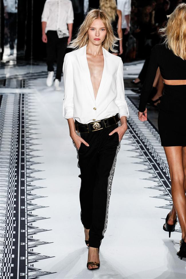 Versace 2015 İlkbahar-Yaz Koleksiyonu