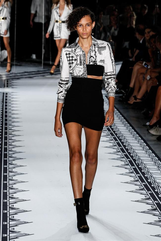 Versace 2015 İlkbahar-Yaz Koleksiyonu