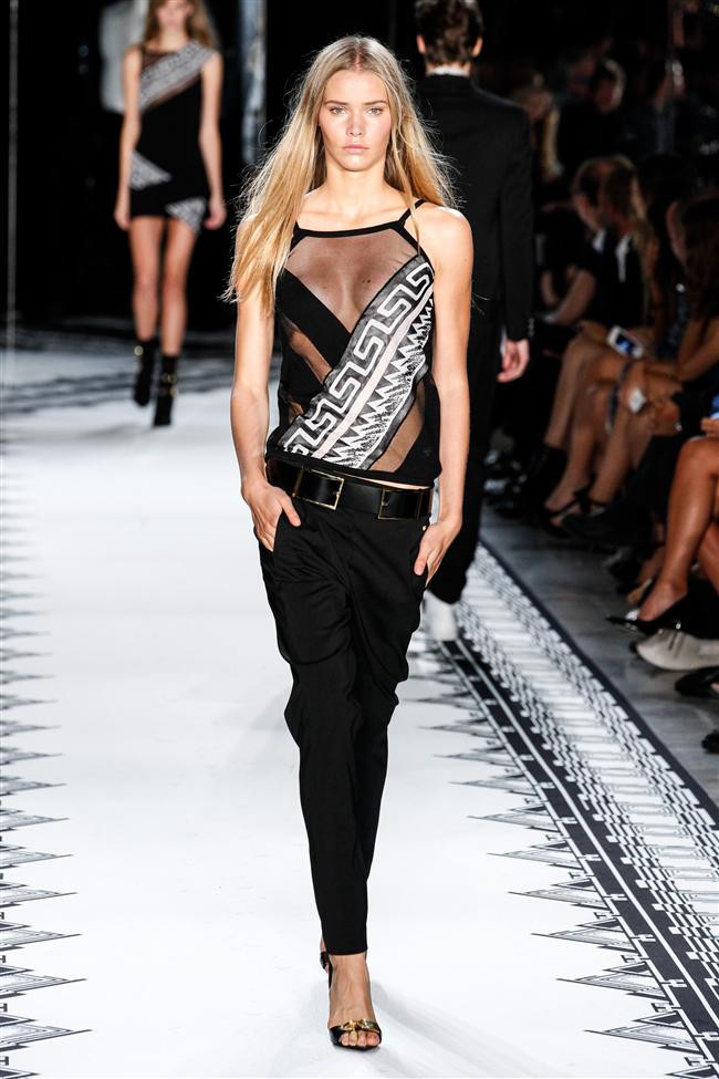 Versace 2015 İlkbahar-Yaz Koleksiyonu