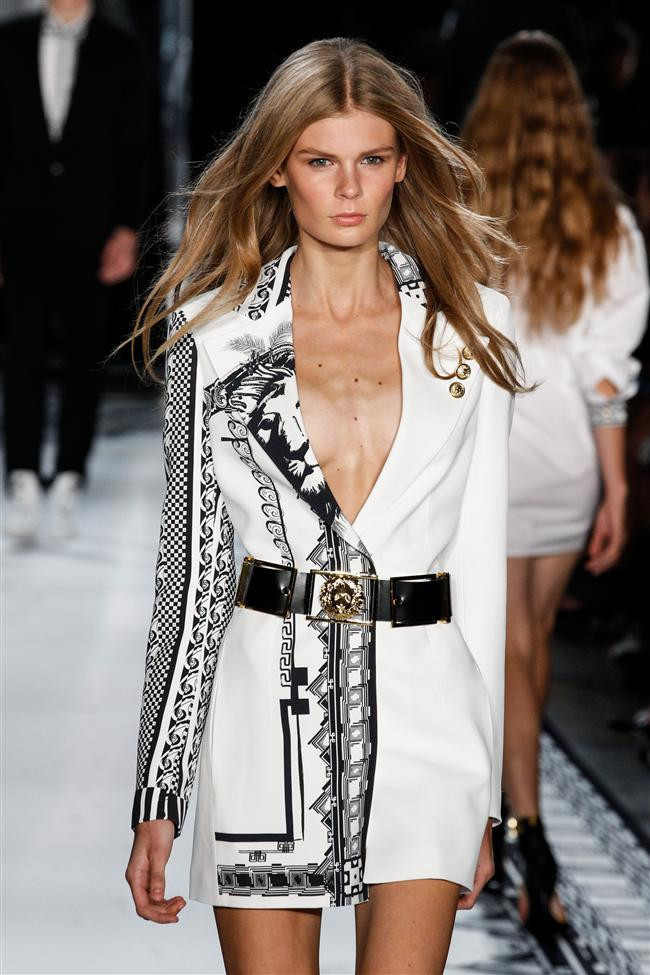 Versace 2015 İlkbahar-Yaz Koleksiyonu