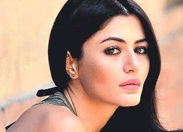 Hiç estetik operasyon geçirmediler