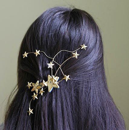 Kolaylıkla Yapabileceğiniz Yılbaşı Saç Modelleri