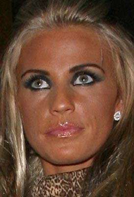 Ünlülerin Dehşet Veren Makyaj Hataları