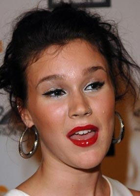 Ünlülerin Dehşet Veren Makyaj Hataları