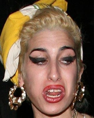 Ünlülerin Dehşet Veren Makyaj Hataları