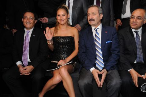 Moda Haftası’nın açılışına dünyaca ünlü Rus tenisç