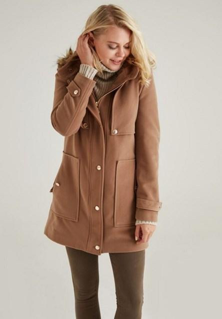 Vazgeçilmez Bir Klasik Kamel Kabanların Fiyatları Vazgeçilmez Bir Klasik Kamel Kabanların Fiyatları