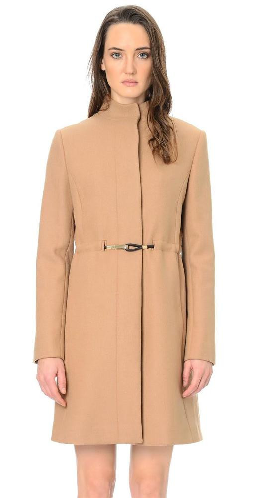 Vazgeçilmez Bir Klasik Kamel Kabanların Fiyatları Vazgeçilmez Bir Klasik Kamel Kabanların Fiyatları