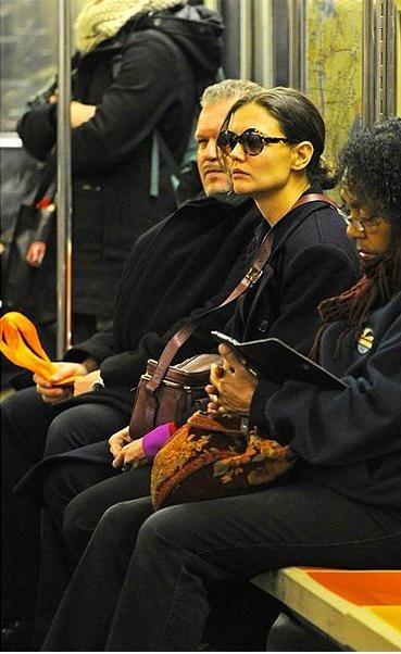 Halkın Arasına Karışan Metrodaki 30 Ünlü