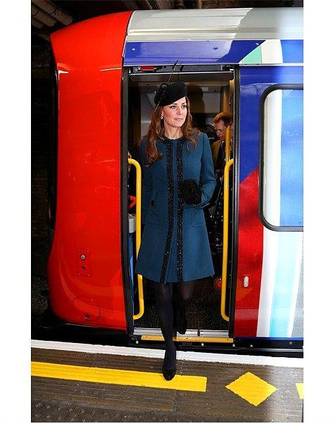 Halkın Arasına Karışan Metrodaki 30 Ünlü