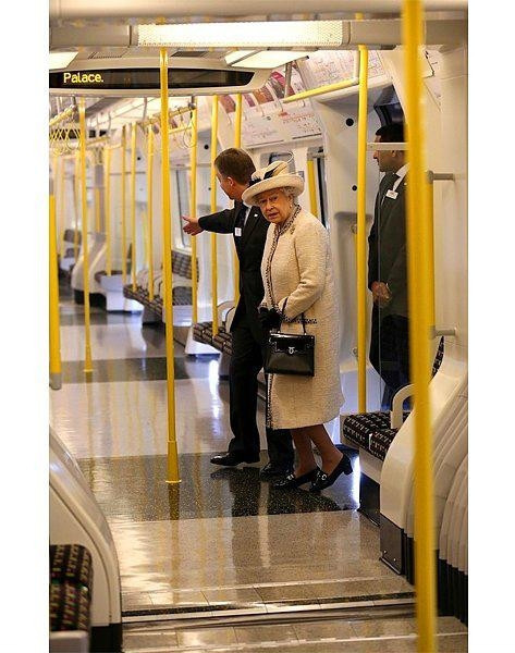 Halkın Arasına Karışan Metrodaki 30 Ünlü