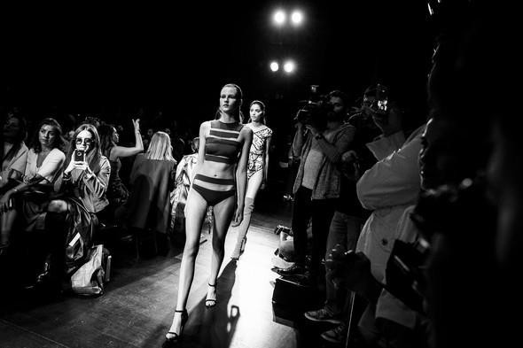 Mercedes-Benz Fashion Weekten Renkli Görüntüler