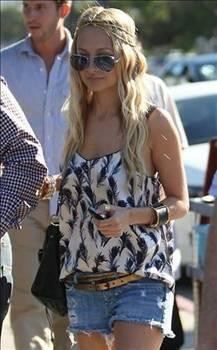 NICOLE RICHIE