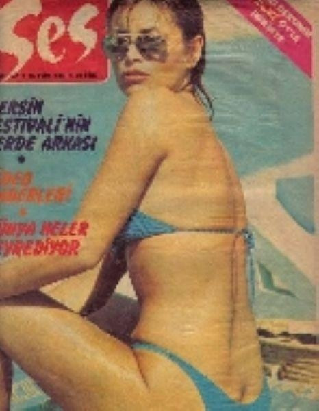 Efsane şarkıcılardan erotik pozlar