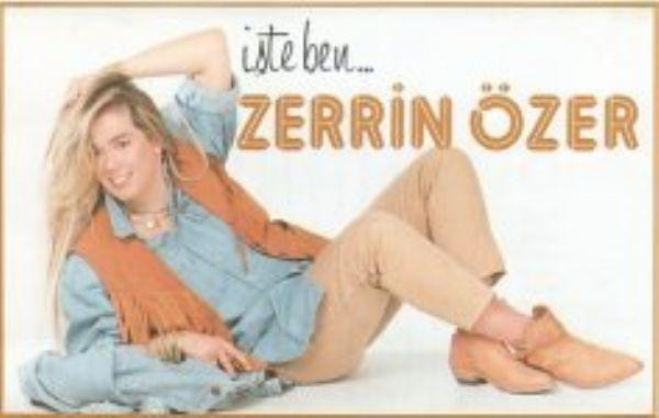 Efsane şarkıcılardan erotik pozlar