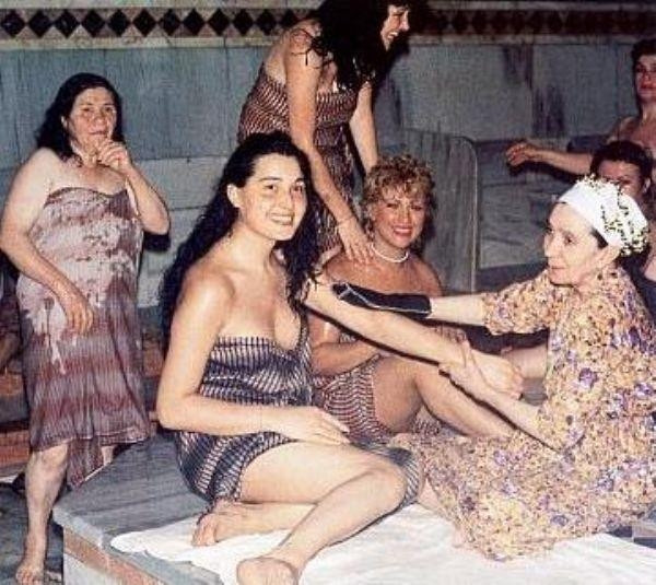 Efsane şarkıcılardan erotik pozlar