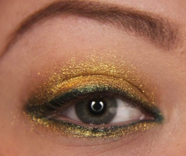Işıltılı göz makyajı nasıl yapılır