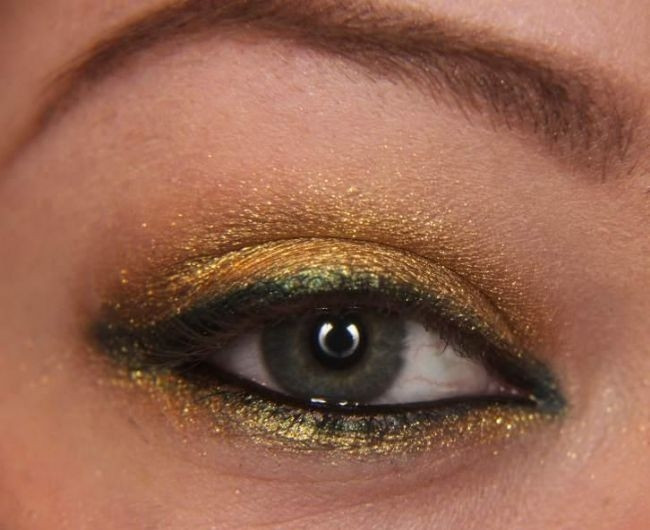 Işıltılı göz makyajı nasıl yapılır