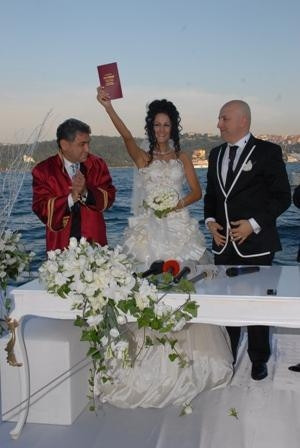 Yavuz Seçkin evlendi