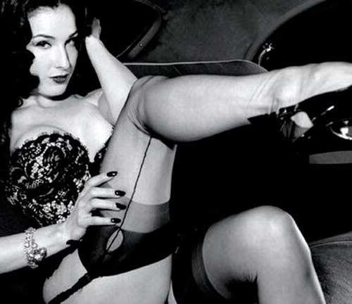 Çareyi soyunmakta buldular