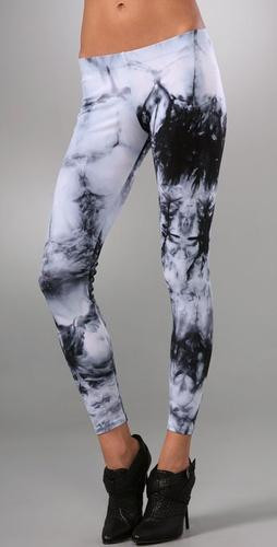 Desenli ve renkli bacaklar heyecanlandırıyor