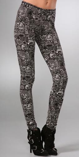 Desenli ve renkli bacaklar heyecanlandırıyor