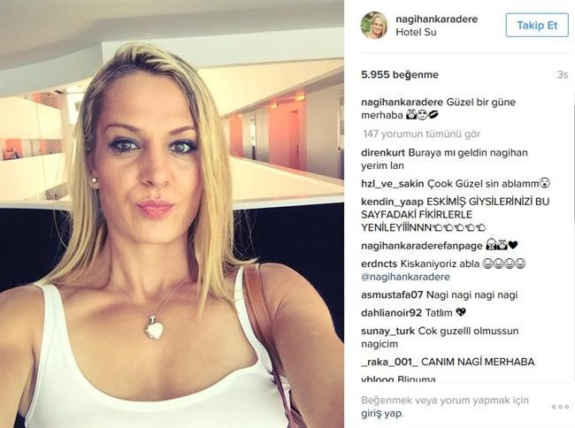 Ünlülerin Sosyal Medya Paylaşımları Ünlülerin Sosyal Medya Paylaşımları