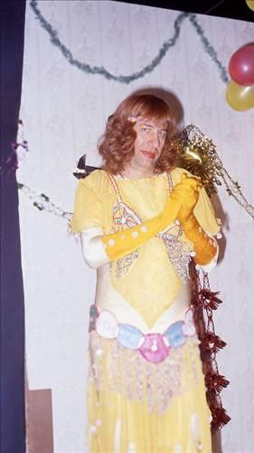 Ünlülerin maziden kareleri