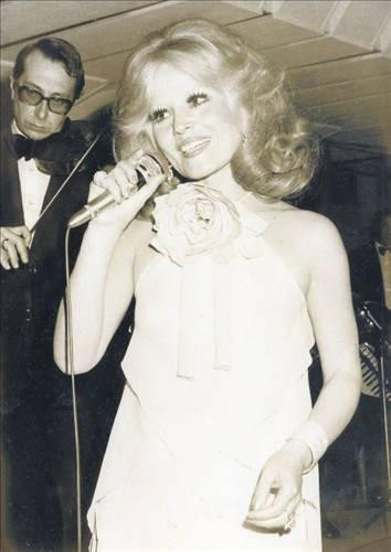 Ünlülerin maziden kareleri