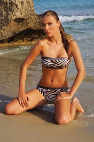 Simge Abramovichin plajında