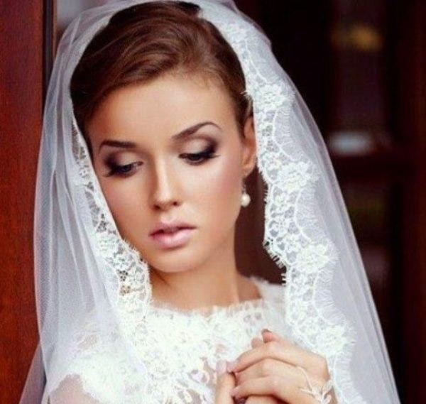 10. Her zaman uyguladığın makyaj tarzının dışına çıkma.