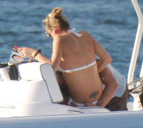 Anna Kournikova Maxime soyundu