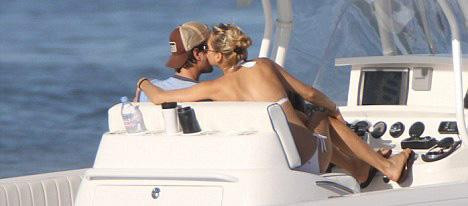 Anna Kournikova Maxime soyundu