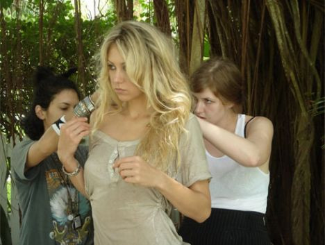 Anna Kournikova Maxime soyundu