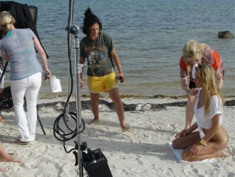 Anna Kournikova Maxime soyundu