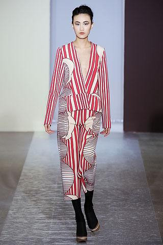 Grafik desenler nasıl giyilir