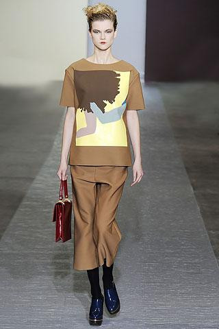 Grafik desenler nasıl giyilir